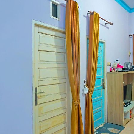 Spot On 92466 Adam Kost Syariahnearwisata Jembatan Barito Hotel Банджермасин Екстериор снимка