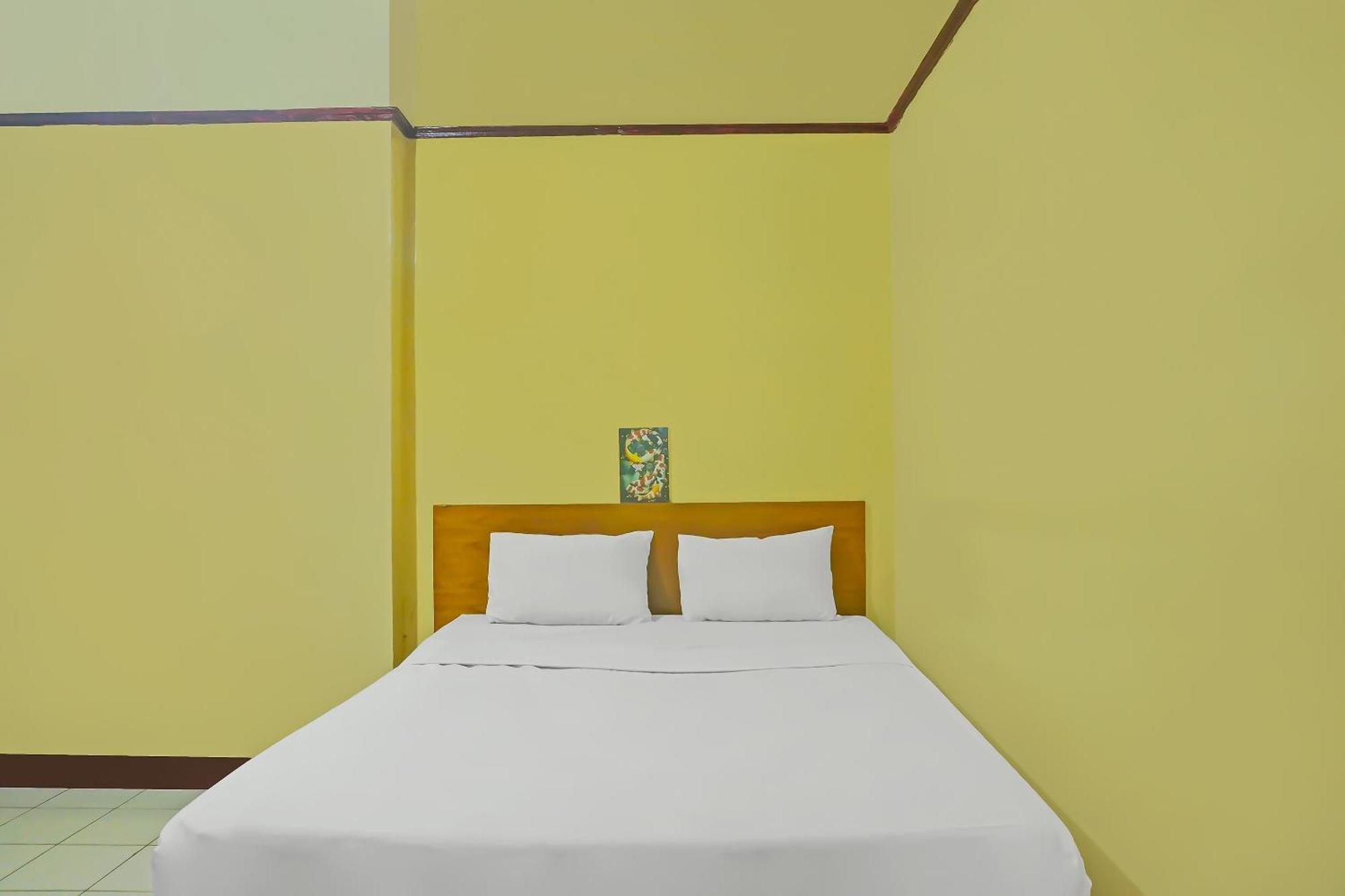 Spot On 92466 Adam Kost Syariahnearwisata Jembatan Barito Hotel Банджермасин Екстериор снимка