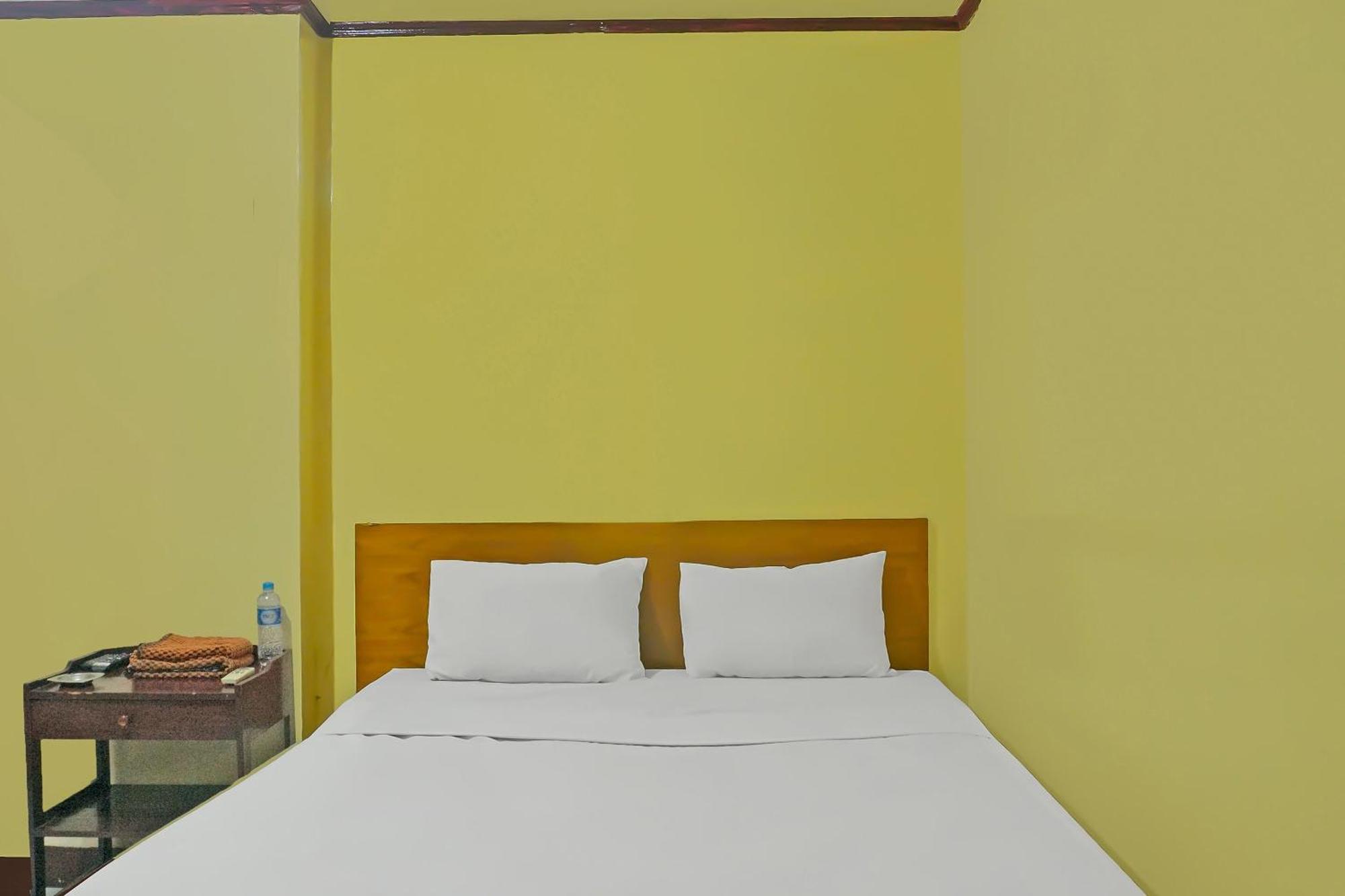 Spot On 92466 Adam Kost Syariahnearwisata Jembatan Barito Hotel Банджермасин Екстериор снимка