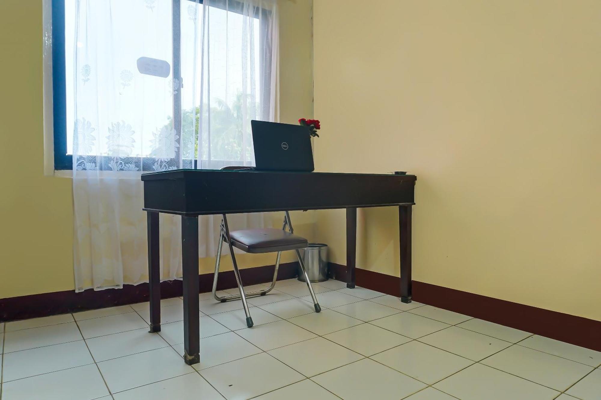 Spot On 92466 Adam Kost Syariahnearwisata Jembatan Barito Hotel Банджермасин Екстериор снимка